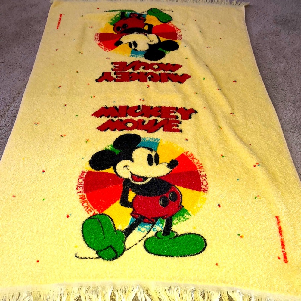 VINTAGE Disney Mickey Mouse‎ Cannon Bath Towel